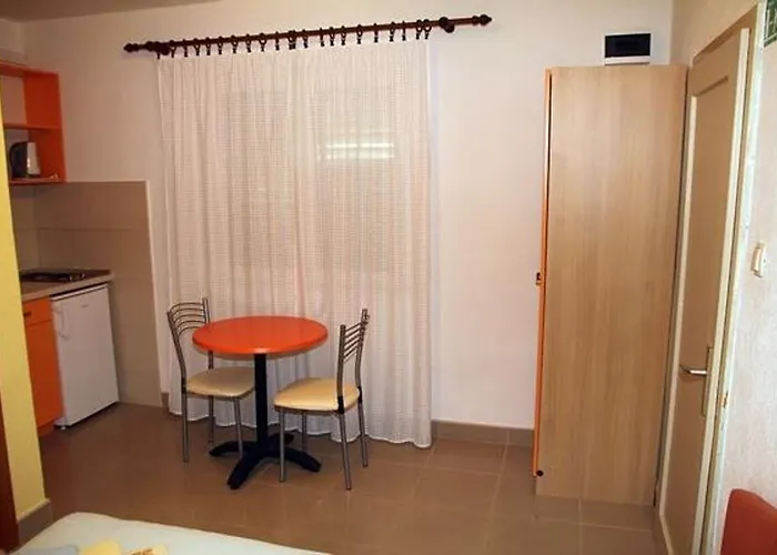 Sini Apartman Makarska