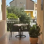 Apartment Sini *
