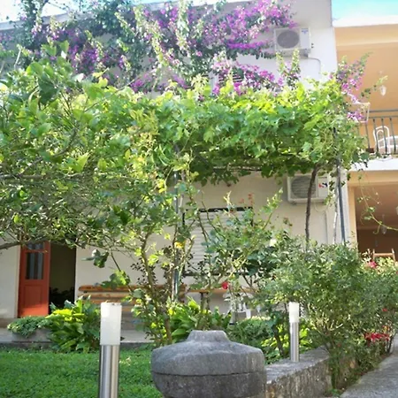 Sini Appartamento Makarska